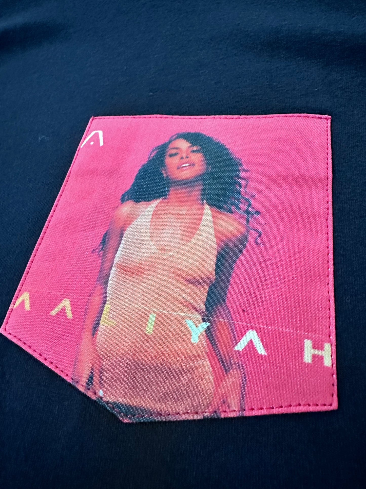 aaliyah unisex pocket t shirt